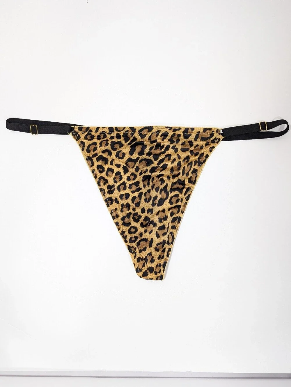 Victoria's Secret Very Sexy V String Thong Large Animal Print Panty VS Smooth